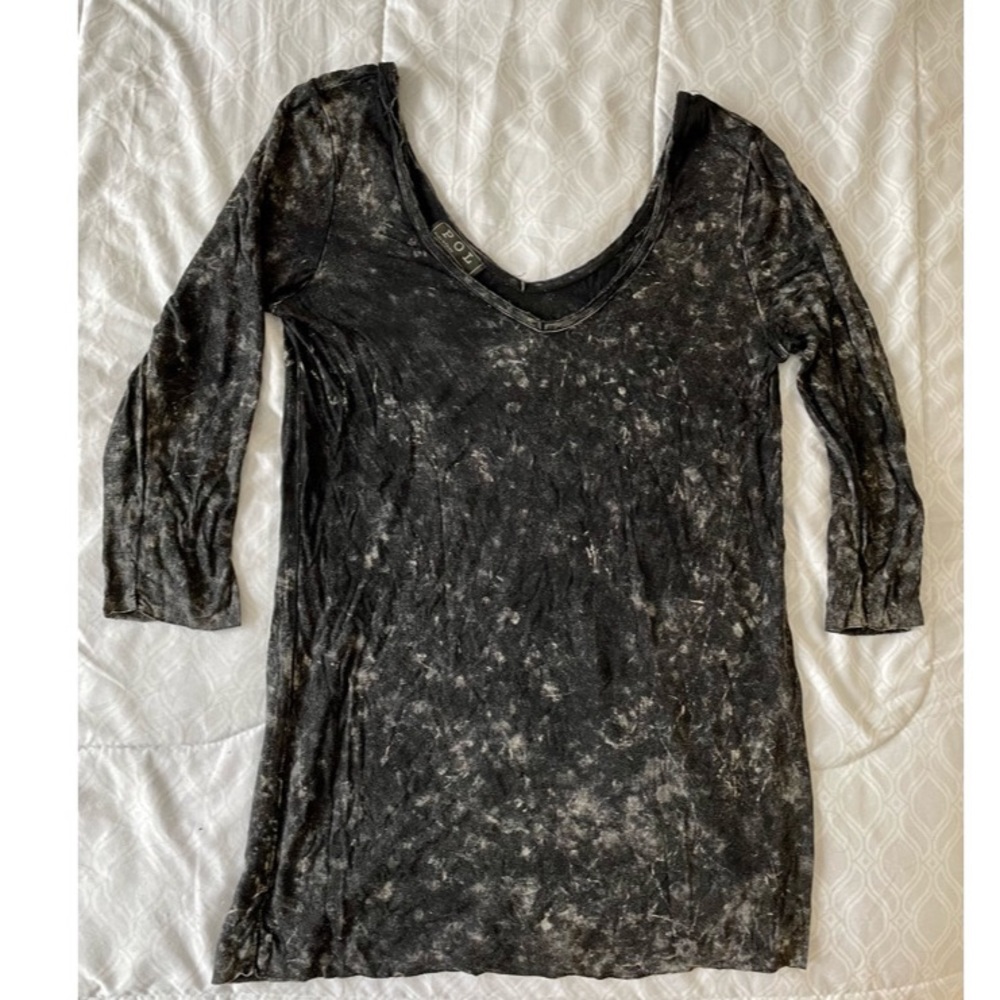 POL Acid Wash V-Neck Top